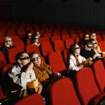 Widzowie na sali kinowej podczas Warszawskiego Festiwalu Filmowego - WFF